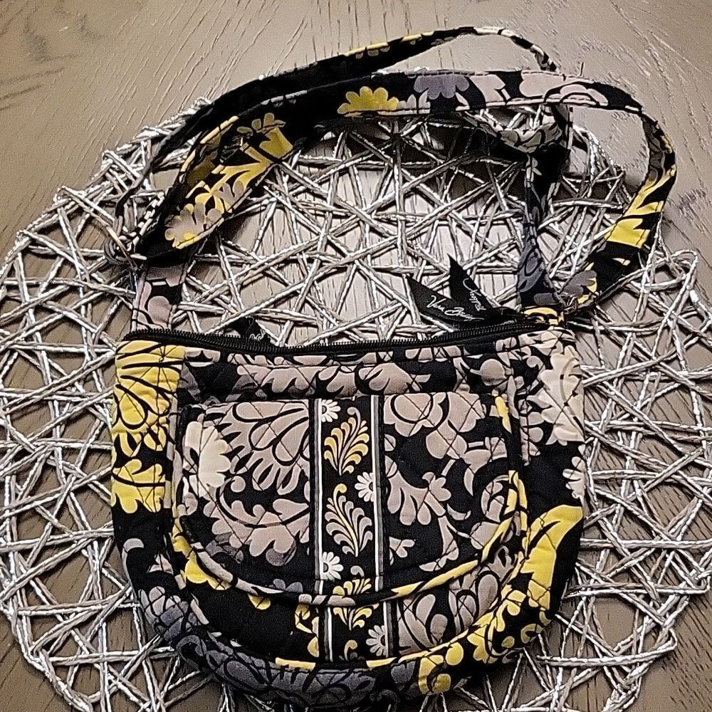 Vera Bradley hipster baroque Crossbody black, gray, yellow PURSE  EUC